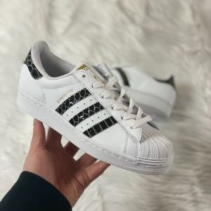 Adidas Originals Superstar W Womens Casual Shoes White Snakeskin FV3294 NEW 6.5